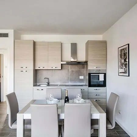 Silvia House By 