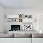 Apartment Silvia House - The House Of Travelers Lenno
