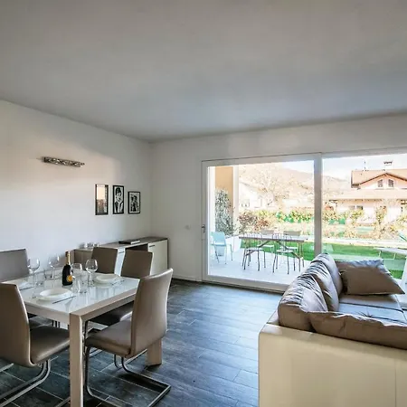 Silvia House - The House Of Travelers Appartement Lenno