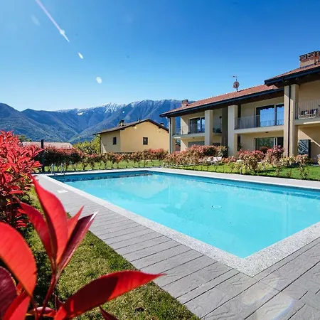 Silvia House - The House Of Travelers * Lenno