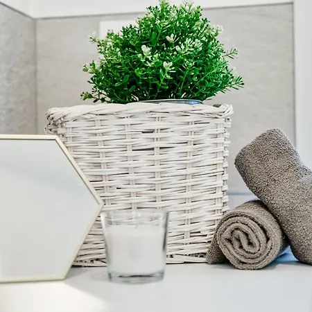 Silvia House - The House Of Travelers Appartement