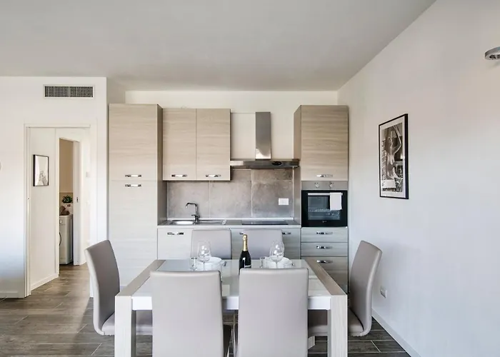 Silvia House - The House Of Travelers *