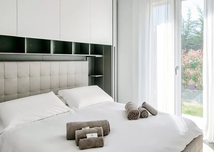 Silvia House - The House Of Travelers Lenno