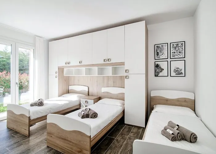 Silvia House - The House Of Travelers Lenno